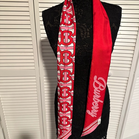 Burberry Silk Twilly - Picture 1 of 4